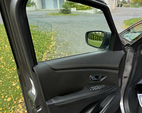 Сірий Рено Сценік, об'ємом двигуна 1.6 л та пробігом 199 тис. км за 14400 $, фото 28 на Automoto.ua