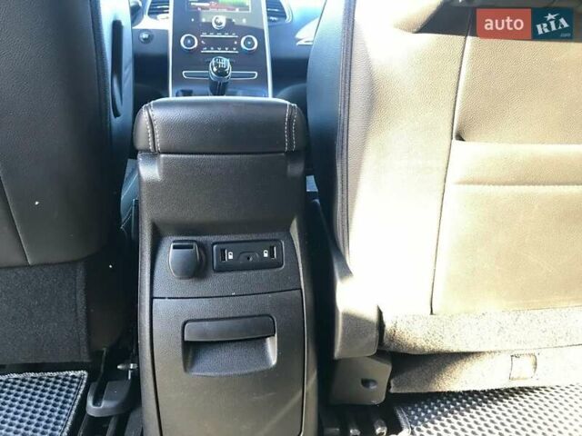 Сірий Рено Сценік, об'ємом двигуна 1.46 л та пробігом 175 тис. км за 15000 $, фото 14 на Automoto.ua