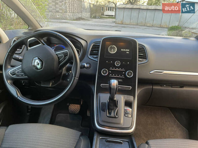 Сірий Рено Сценік, об'ємом двигуна 1.46 л та пробігом 170 тис. км за 14800 $, фото 2 на Automoto.ua