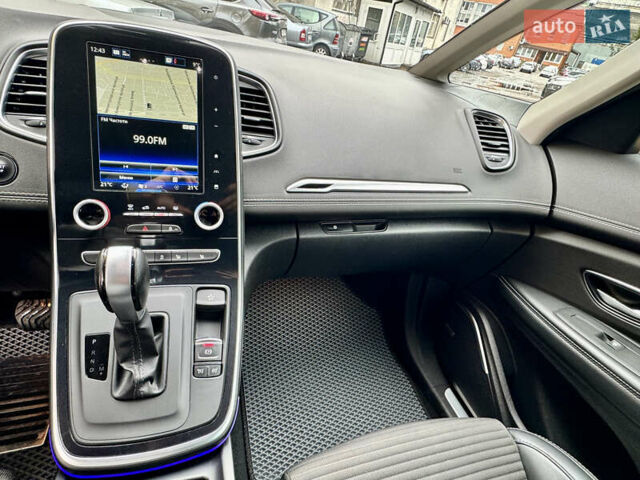 Рено Сценик 2018 в Киеве на Automoto.ua Серый Рено Сценик, объемом двигателя 1.6 л и пробегом 187 тыс. км за 18900 $, фото 13 на Automoto.ua