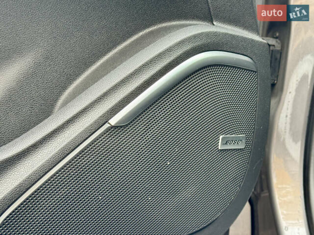 Рено Сценик 2018 в Киеве на Automoto.ua Серый Рено Сценик, объемом двигателя 1.6 л и пробегом 187 тыс. км за 18900 $, фото 17 на Automoto.ua