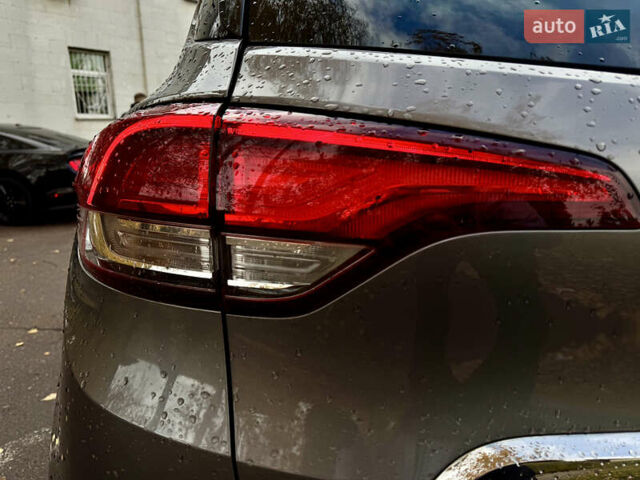 Сірий Рено Сценік, об'ємом двигуна 1.6 л та пробігом 187 тис. км за 17000 $, фото 34 на Automoto.ua