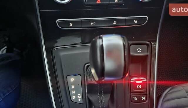 Серый Рено Сценик, объемом двигателя 1.6 л и пробегом 99 тыс. км за 17000 $, фото 8 на Automoto.ua