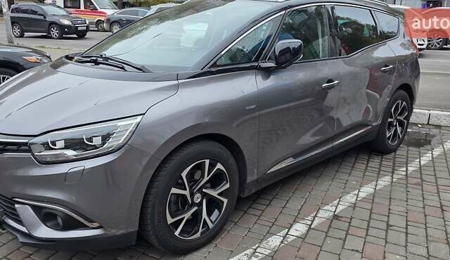 Серый Рено Сценик, объемом двигателя 1.6 л и пробегом 99 тыс. км за 17000 $, фото 2 на Automoto.ua