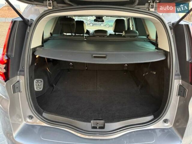 Серый Рено Сценик, объемом двигателя 1.46 л и пробегом 238 тыс. км за 16499 $, фото 35 на Automoto.ua