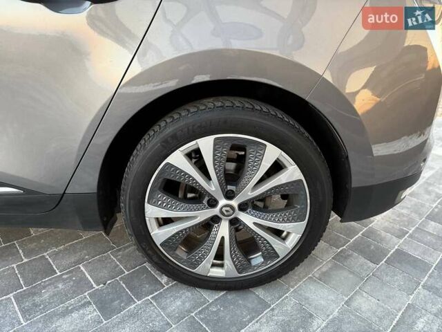 Серый Рено Сценик, объемом двигателя 1.46 л и пробегом 238 тыс. км за 16499 $, фото 13 на Automoto.ua