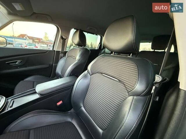 Серый Рено Сценик, объемом двигателя 1.46 л и пробегом 238 тыс. км за 16499 $, фото 14 на Automoto.ua