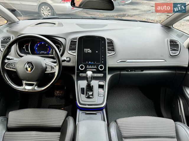 Рено Сценик 2018 в Киеве на Automoto.ua Серый Рено Сценик, объемом двигателя 1.6 л и пробегом 187 тыс. км за 18900 $, фото 19 на Automoto.ua