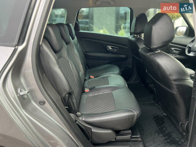 Серый Рено Сценик, объемом двигателя 1.46 л и пробегом 212 тыс. км за 14900 $, фото 8 на Automoto.ua
