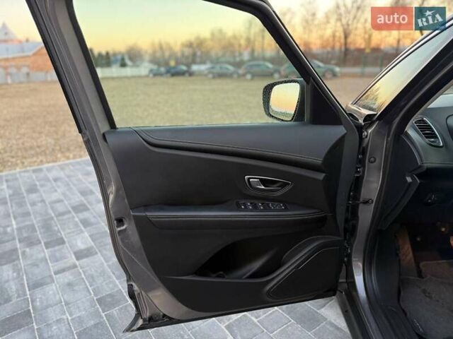 Серый Рено Сценик, объемом двигателя 1.46 л и пробегом 238 тыс. км за 16499 $, фото 15 на Automoto.ua