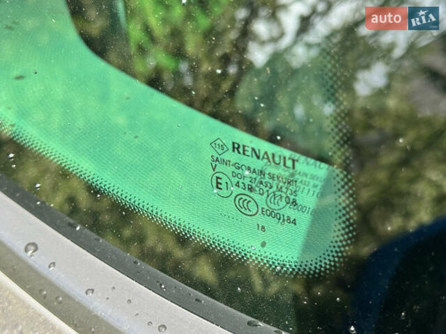 Сірий Рено Сценік, об'ємом двигуна 1.6 л та пробігом 187 тис. км за 17000 $, фото 31 на Automoto.ua