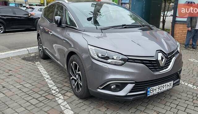 Серый Рено Сценик, объемом двигателя 1.6 л и пробегом 99 тыс. км за 17000 $, фото 1 на Automoto.ua