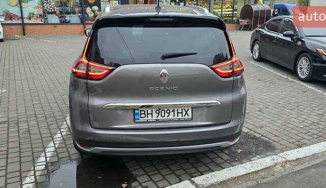 Серый Рено Сценик, объемом двигателя 1.6 л и пробегом 99 тыс. км за 17000 $, фото 3 на Automoto.ua