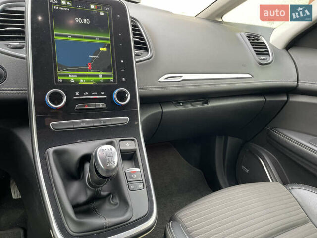 Серый Рено Сценик, объемом двигателя 1.75 л и пробегом 218 тыс. км за 15999 $, фото 19 на Automoto.ua