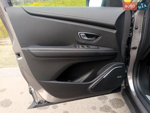 Сірий Рено Сценік, об'ємом двигуна 1.75 л та пробігом 230 тис. км за 16500 $, фото 101 на Automoto.ua