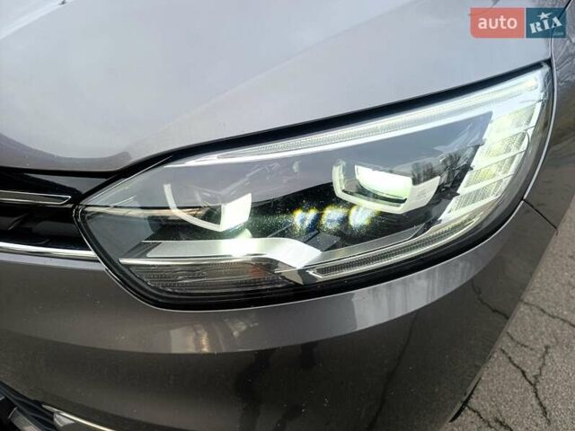 Сірий Рено Сценік, об'ємом двигуна 1.75 л та пробігом 230 тис. км за 16500 $, фото 36 на Automoto.ua