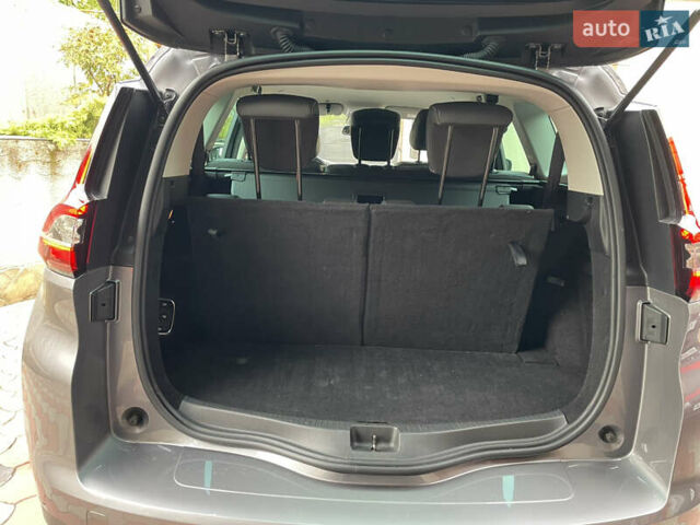 Серый Рено Сценик, объемом двигателя 1.75 л и пробегом 218 тыс. км за 15999 $, фото 13 на Automoto.ua