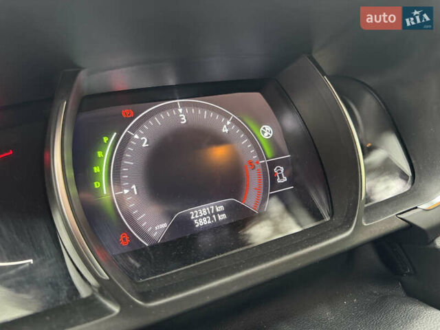 Рено Сценик 2019 в Житомире на Automoto.ua Серый Рено Сценик, объемом двигателя 1.75 л и пробегом 223 тыс. км за 14900 $, фото 17 на Automoto.ua