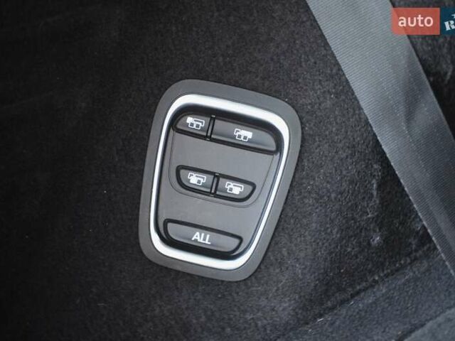 Серый Рено Сценик, объемом двигателя 1.33 л и пробегом 98 тыс. км за 17999 $, фото 51 на Automoto.ua