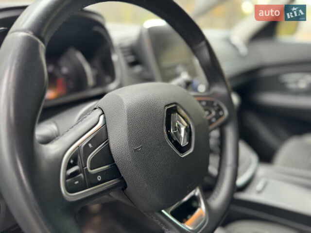 Рено Сценик 2019 в Житомире на Automoto.ua Серый Рено Сценик, объемом двигателя 1.75 л и пробегом 223 тыс. км за 14900 $, фото 19 на Automoto.ua