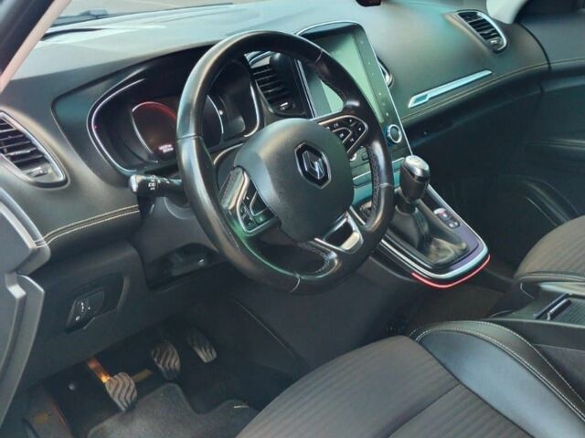 Серый Рено Сценик, объемом двигателя 1.8 л и пробегом 142 тыс. км за 17999 $, фото 7 на Automoto.ua