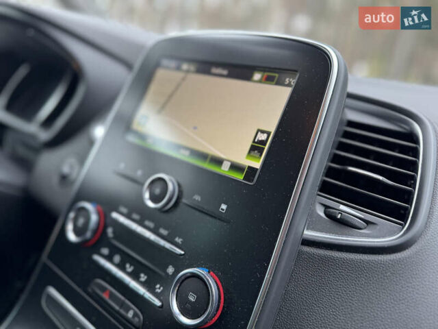 Рено Сценик 2019 в Житомире на Automoto.ua Серый Рено Сценик, объемом двигателя 1.75 л и пробегом 223 тыс. км за 14900 $, фото 14 на Automoto.ua