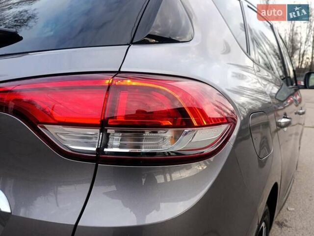 Сірий Рено Сценік, об'ємом двигуна 1.75 л та пробігом 230 тис. км за 16500 $, фото 40 на Automoto.ua