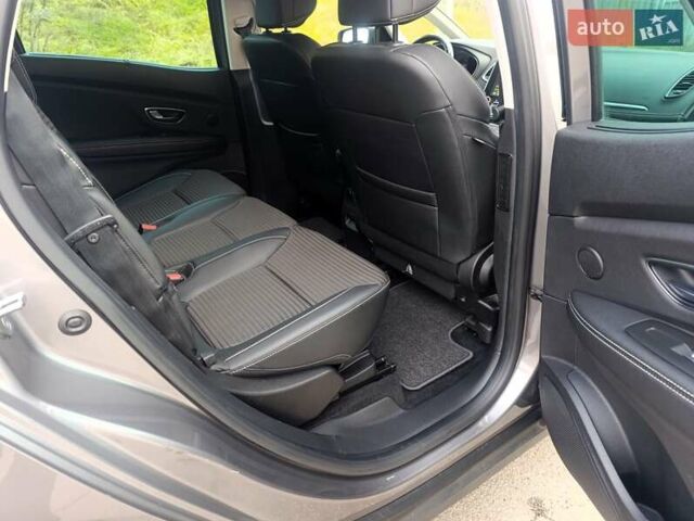 Сірий Рено Сценік, об'ємом двигуна 1.75 л та пробігом 230 тис. км за 16500 $, фото 71 на Automoto.ua