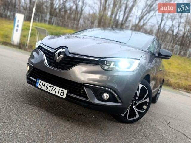 Сірий Рено Сценік, об'ємом двигуна 1.75 л та пробігом 230 тис. км за 16500 $, фото 2 на Automoto.ua