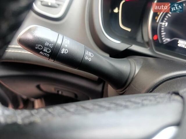 Сірий Рено Сценік, об'ємом двигуна 1.75 л та пробігом 230 тис. км за 16500 $, фото 78 на Automoto.ua