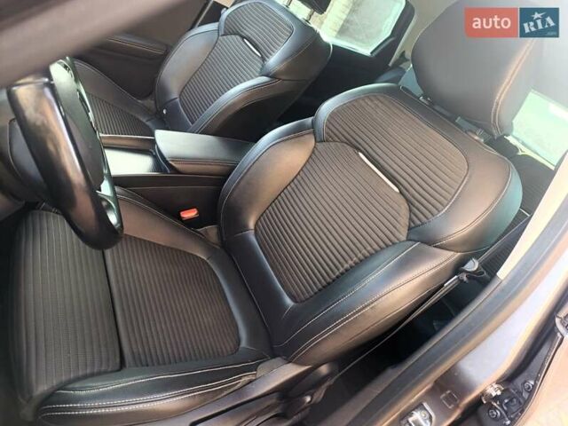 Сірий Рено Сценік, об'ємом двигуна 1.75 л та пробігом 230 тис. км за 16500 $, фото 50 на Automoto.ua