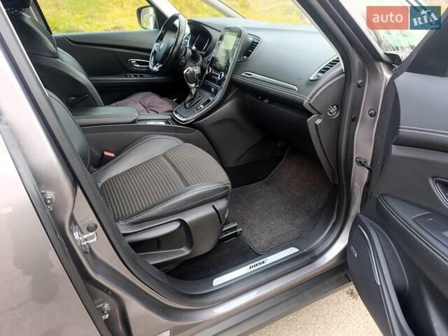 Сірий Рено Сценік, об'ємом двигуна 1.75 л та пробігом 230 тис. км за 16500 $, фото 58 на Automoto.ua