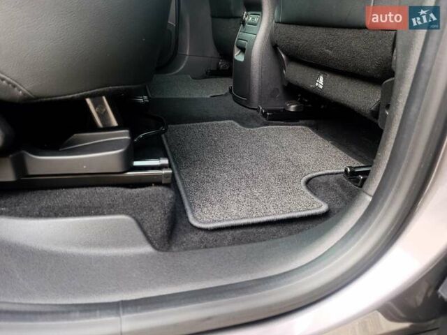Сірий Рено Сценік, об'ємом двигуна 1.75 л та пробігом 230 тис. км за 16500 $, фото 68 на Automoto.ua