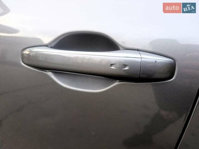 Сірий Рено Сценік, об'ємом двигуна 1.75 л та пробігом 230 тис. км за 16500 $, фото 86 на Automoto.ua