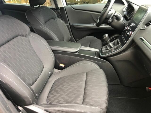 Сірий Рено Сценік, об'ємом двигуна 1.7 л та пробігом 129 тис. км за 9000 $, фото 10 на Automoto.ua