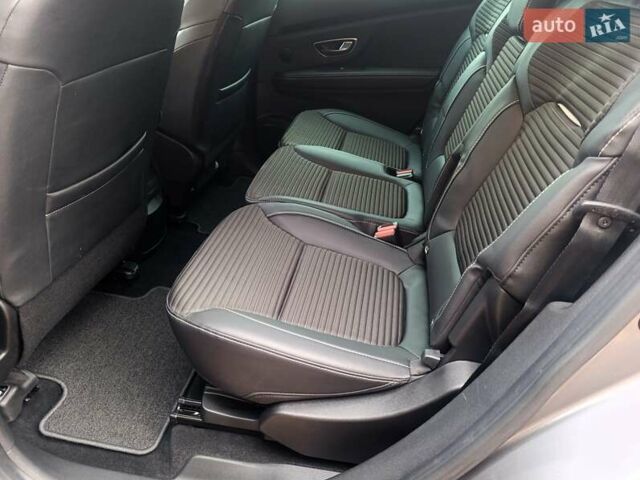 Сірий Рено Сценік, об'ємом двигуна 1.75 л та пробігом 230 тис. км за 16500 $, фото 69 на Automoto.ua