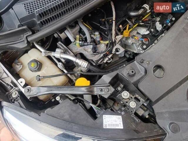 Сірий Рено Сценік, об'ємом двигуна 1.75 л та пробігом 230 тис. км за 16500 $, фото 131 на Automoto.ua