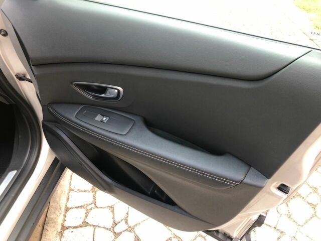 Сірий Рено Сценік, об'ємом двигуна 1.7 л та пробігом 129 тис. км за 9000 $, фото 9 на Automoto.ua