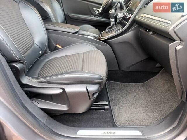 Сірий Рено Сценік, об'ємом двигуна 1.75 л та пробігом 230 тис. км за 16500 $, фото 57 на Automoto.ua