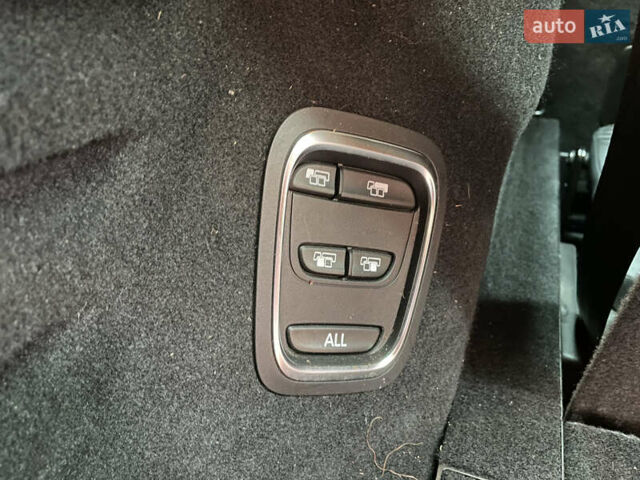 Серый Рено Сценик, объемом двигателя 1.75 л и пробегом 218 тыс. км за 15999 $, фото 20 на Automoto.ua