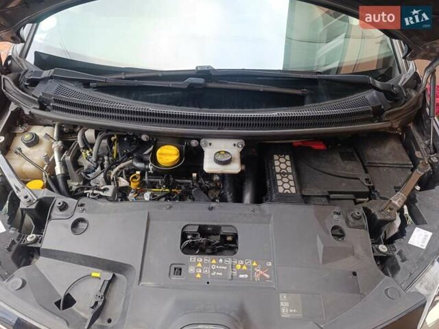 Сірий Рено Сценік, об'ємом двигуна 1.75 л та пробігом 230 тис. км за 16500 $, фото 129 на Automoto.ua