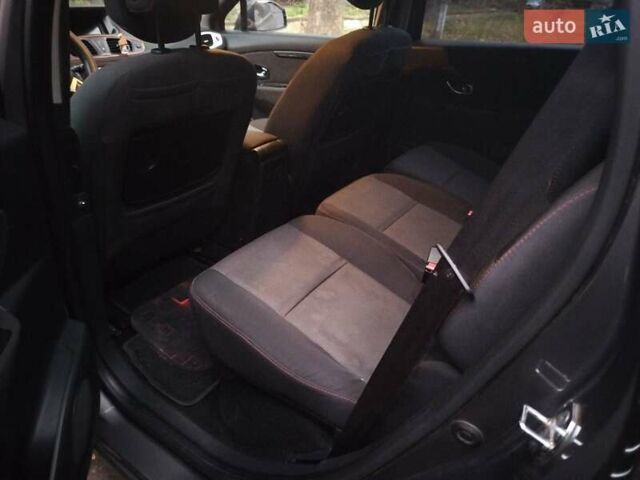 Серый Рено Сценик, объемом двигателя 1.6 л и пробегом 226 тыс. км за 8500 $, фото 3 на Automoto.ua