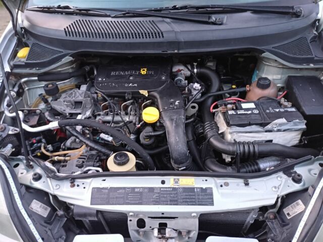 Серый Рено Сценик, объемом двигателя 1 л и пробегом 341 тыс. км за 2550 $, фото 5 на Automoto.ua
