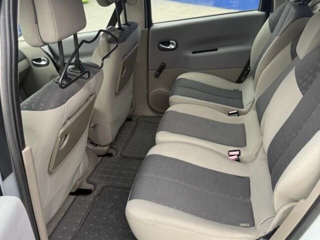 Сірий Рено Сценік, об'ємом двигуна 1.6 л та пробігом 202 тис. км за 4150 $, фото 5 на Automoto.ua