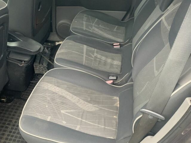 Серый Рено Сценик, объемом двигателя 1.5 л и пробегом 290 тыс. км за 1800 $, фото 3 на Automoto.ua