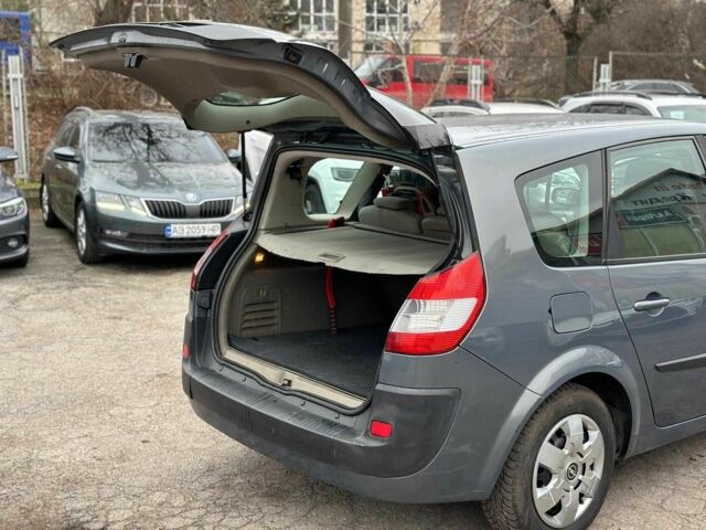 Серый Рено Сценик, объемом двигателя 1.5 л и пробегом 265 тыс. км за 5790 $, фото 17 на Automoto.ua