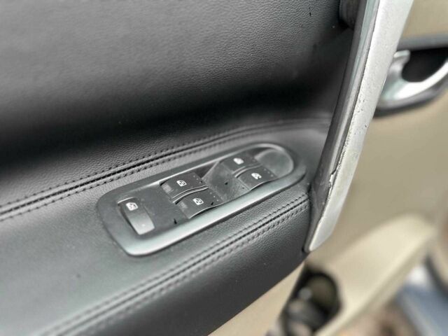 Серый Рено Сценик, объемом двигателя 1.5 л и пробегом 265 тыс. км за 5790 $, фото 23 на Automoto.ua