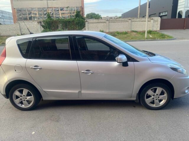 Рено Сценик 2009 в Чернигове на Automoto.ua Серый Рено Сценик, объемом двигателя 1.5 л и пробегом 240 тыс. км за 6300 $, фото 1 на Automoto.ua