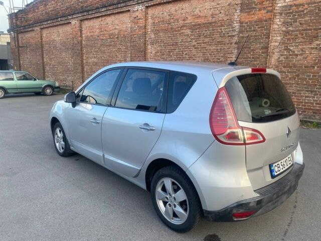 Рено Сценик 2009 в Чернигове на Automoto.ua Серый Рено Сценик, объемом двигателя 1.5 л и пробегом 240 тыс. км за 6300 $, фото 4 на Automoto.ua