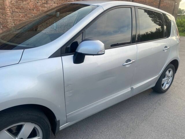 Рено Сценик 2009 в Чернигове на Automoto.ua Серый Рено Сценик, объемом двигателя 1.5 л и пробегом 240 тыс. км за 6300 $, фото 5 на Automoto.ua